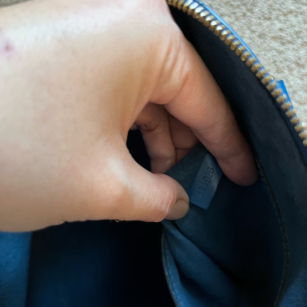 Louis Vuitton Epi Alma - Blue - Picture 3 of 7